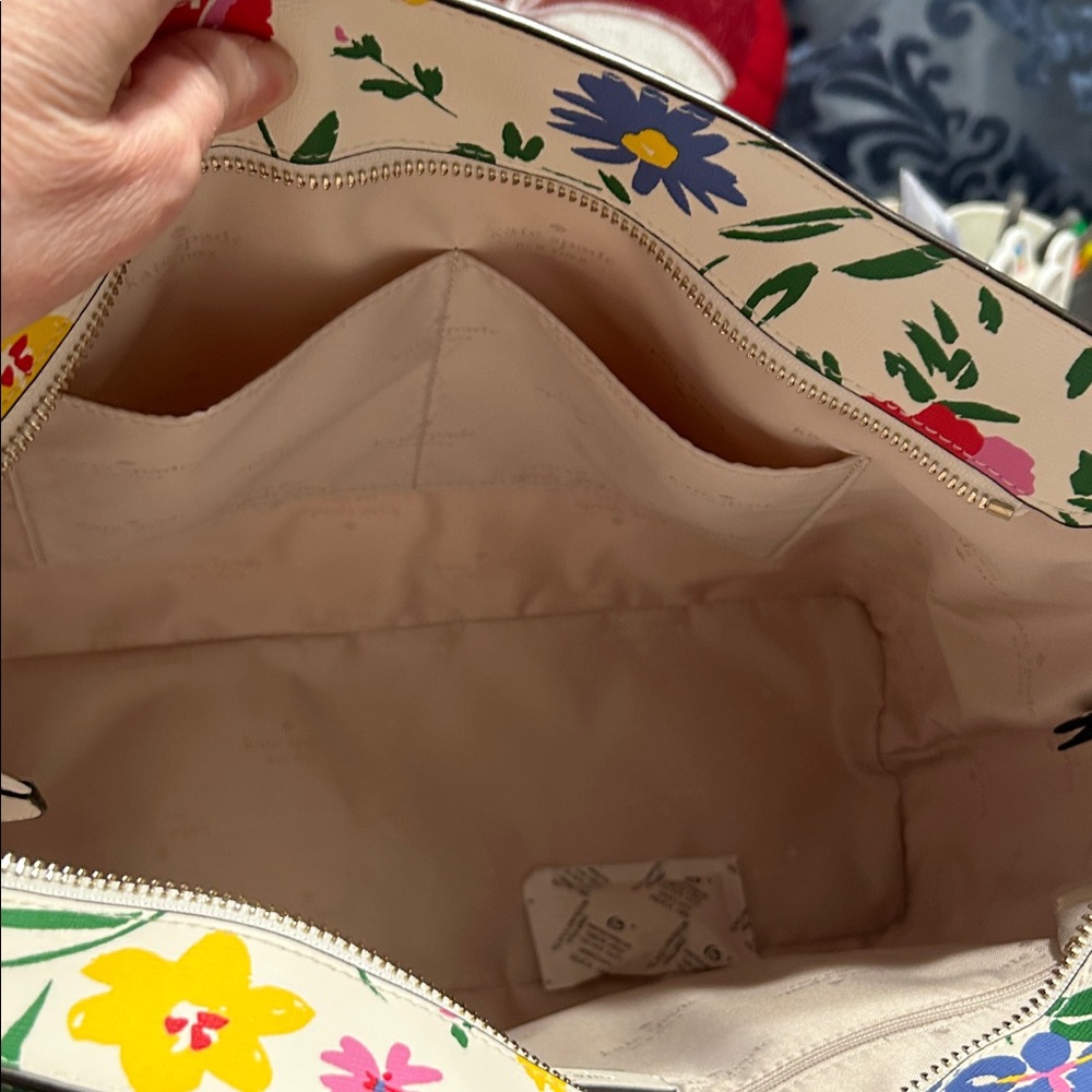 🙌Kate Spade Limited Edition 
( NO Longer in print hard to find ) - Picture 7 of 9